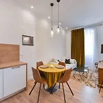 Center Simeon 아파트 자다르